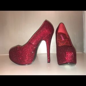 Red diamond pumps